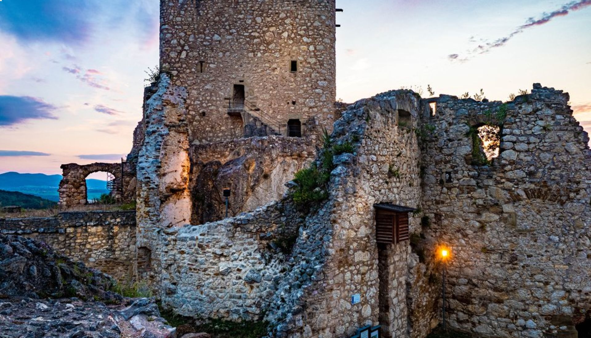 Les promenades historiques du Sundgau - Du Landskron à Mariastein